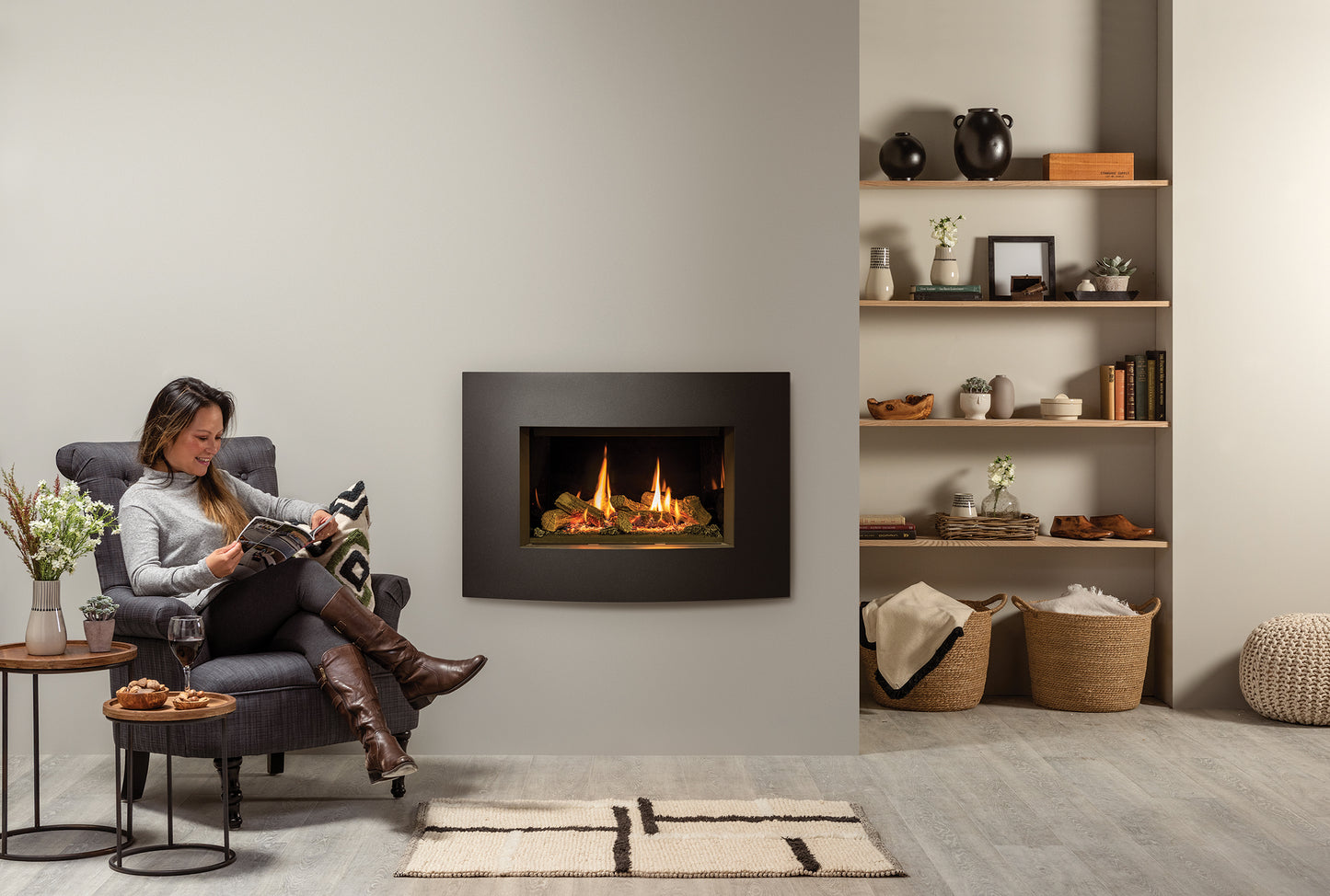 Gazco Riva2 600 Conventional Flue Log Effect Gas Fire with Verve XS Graphite Frame