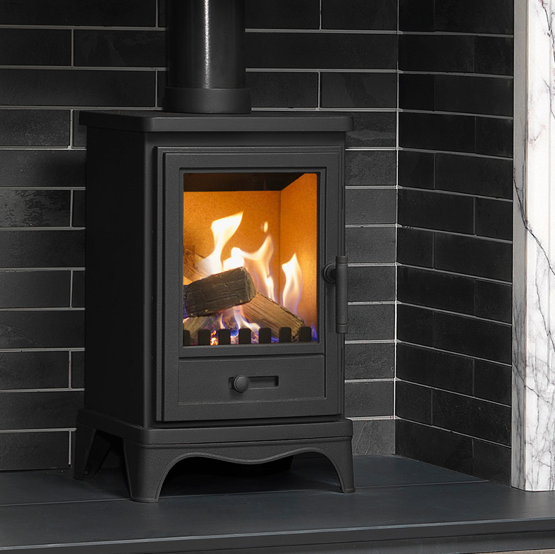 Penman Bassington Compact Log Effect Natural Gas Stove in Matt Black - Conventional Flue 0 Cream Vermiculite Liners Skirted Legs
