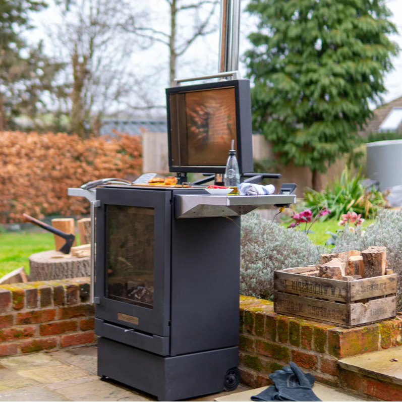 Wood Burning Portable Outdoor Stove Barbeque Grill Complete with Flue Pipe and 2 Side Tables